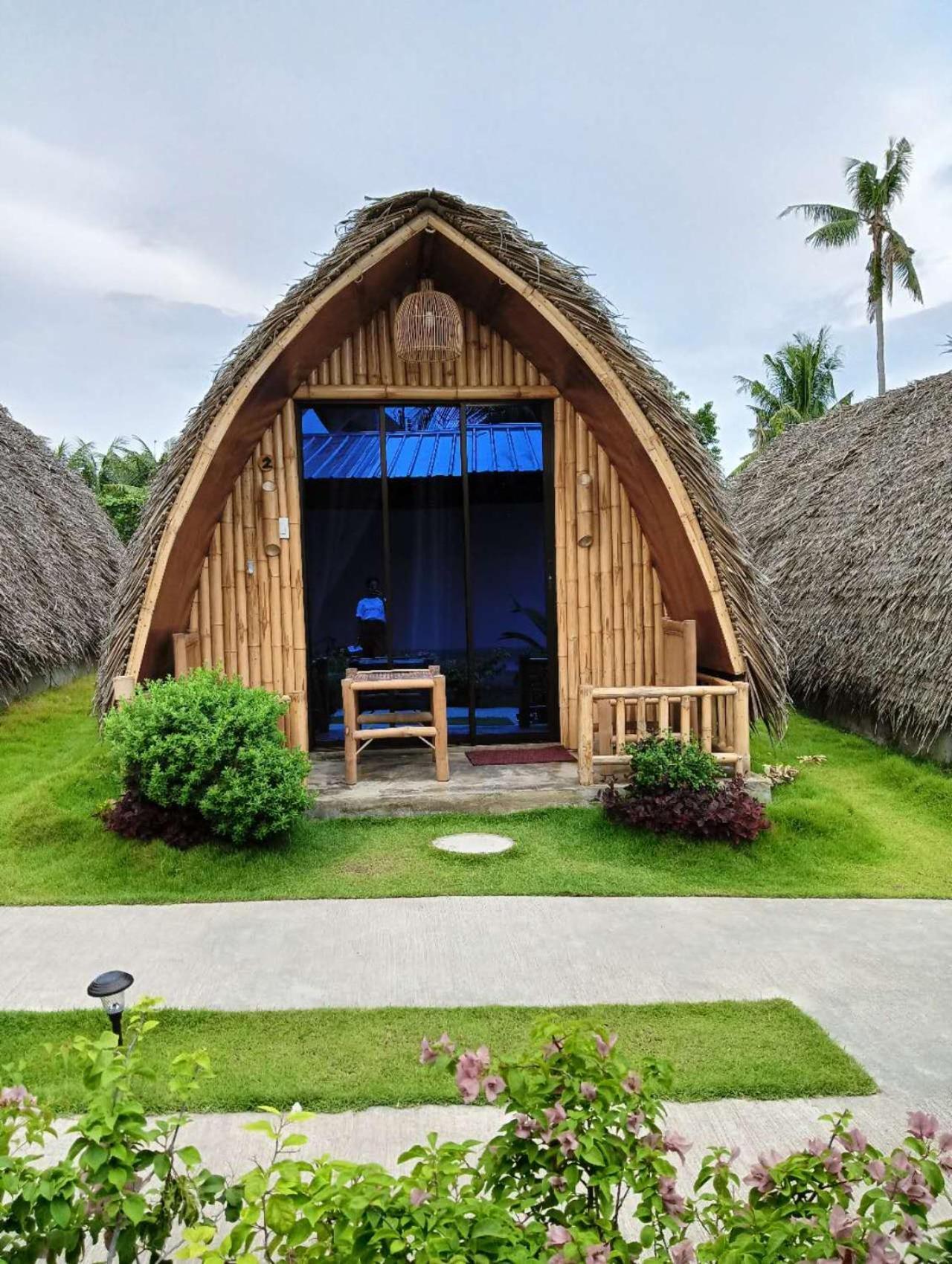 East Holiday Resort Moalboal Exterior photo